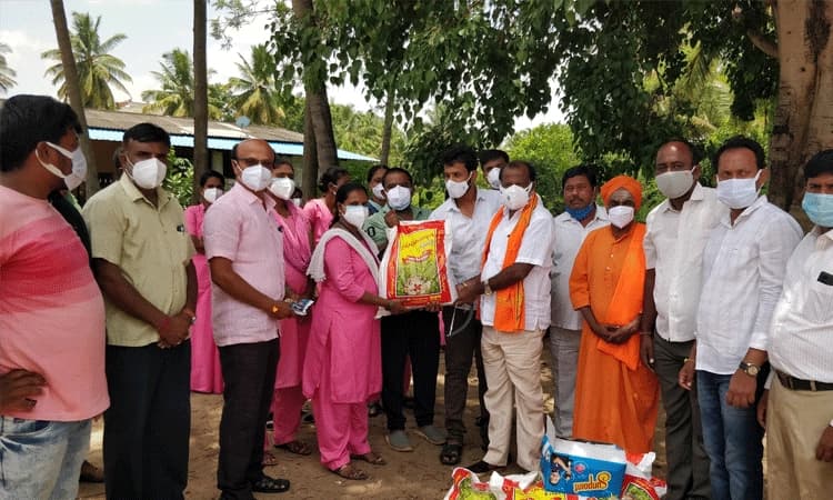 ಆಶಾ ಕಾರ್ಯಕರ್ತೆಯರಿಗೆ ಆಹಾರ ಕಿಟ್ ವಿತರಣೆ