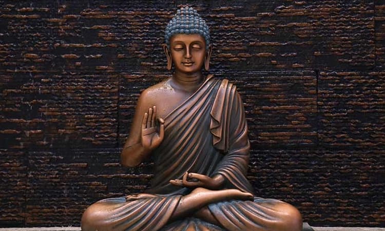 ಬುದ್ಧನ ಆದರ್ಶ ಅಳವಡಿಸಿಕೊಳ್ಳಿ: ಡಾ.ಪರಮೇಶ್ವರ