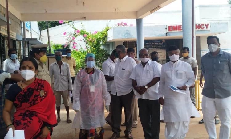 ಸರ್ಕಾರಗಳ ನಿರ್ಲಕ್ಷ್ಯದಿಂದ ಕೋವಿಡ್ ಹೆಚ್ಚಳ : ಎಸ್‌.ಜಿ.ನಂಜಯ್ಯನಮಠ