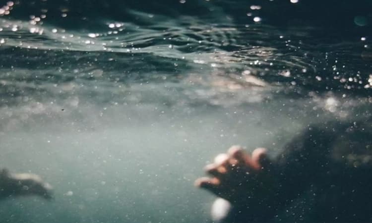 Siruguppa: ತುಂಗಭದ್ರಾ ನದಿಗೆ ಹಾರಿದ ರಾಜಸ್ಥಾನ್ ಮೂಲದ ಯುವಕ