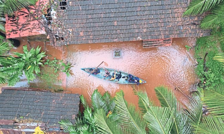 Heavy Rain:ನಾವುಂದ ಕುದ್ರು: 7 ಮನೆಗಳು ಅಪಾಯದಲ್ಲಿ