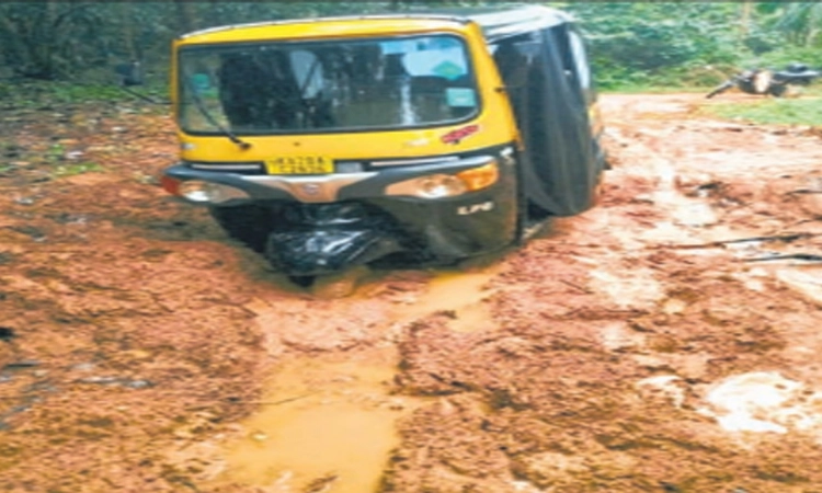 Kiradiಯ ರಸ್ತೆ ಸಂಪೂರ್ಣ ರಾಡಿ