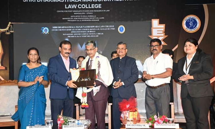 Mangaluru: ನ್ಯಾಯವಾದಿಗಳ ವಿಚಾರ ಮಂಡನೆ ವಿದ್ಯಾರ್ಥಿಗಳ ಅಧ್ಯಯನಕ್ಕೆ ದಾರಿ: ಇಂದ್ರೇಶ್‌