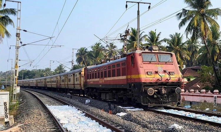 Landslide: ಮಂಗಳೂರು, ವಿಜಯಪುರ ರೈಲು ರದ್ದು
