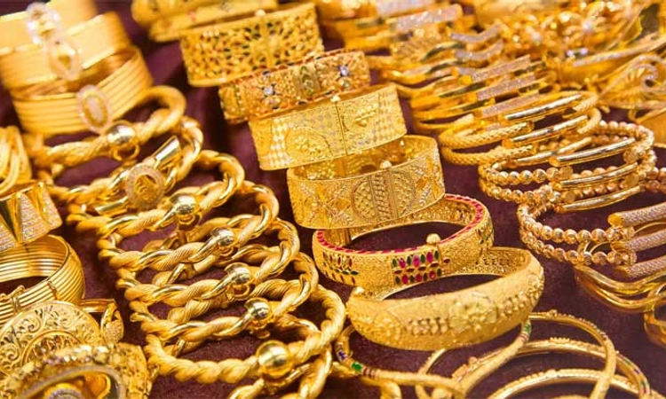 Gold Price: ಚಿನ್ನದ ಸುಂಕ ಇಳಿಕೆ ಎಫೆಕ್ಟ್- 10 ಗ್ರಾಂ ಹಳದಿ ಲೋಹದ ಬೆಲೆ 5 ಸಾವಿರ ಇಳಿಕೆ
