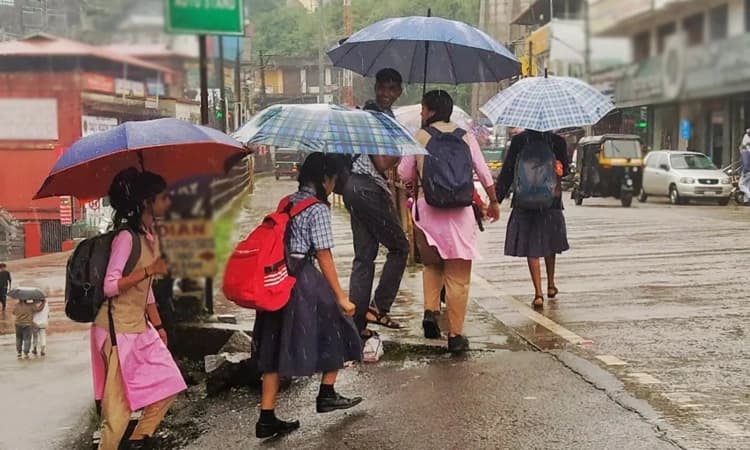 Heavy Rain… ಬೆಳಗಾವಿ ಜಿಲ್ಲೆಯ 6 ತಾಲೂಕಿನ ಶಾಲಾ ಕಾಲೇಜುಗಳಿಗೆ ಜುಲೈ 25, 26 ರಂದು ರಜೆ
