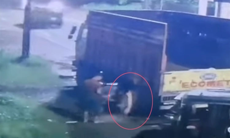 Puttur: ಟಯರ್‌ ಜೋಡಿಸುತ್ತಿದ್ದ ವೇಳೆ ಸಿಡಿದ ರಿಂಗ್‌: ಓರ್ವ ಗಂಭೀರ