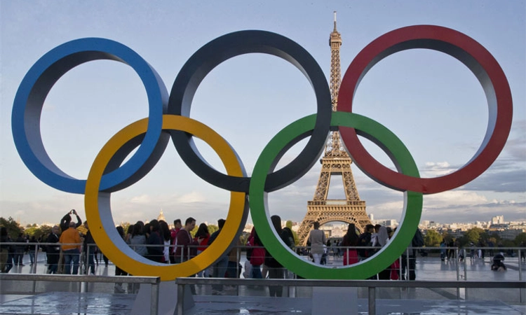 Olympics: ಪ್ಯಾರಿಸ್‌ ತಲುಪಿದ ಭಾರತೀಯ ಹಾಕಿ ತಂಡ