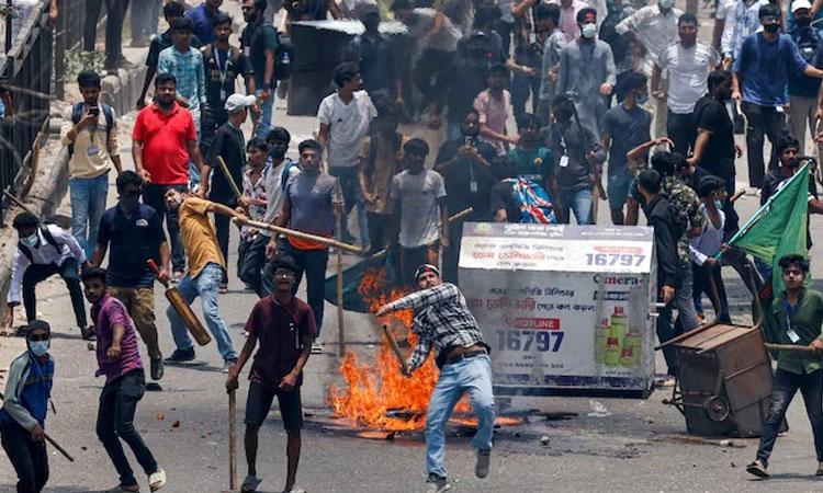 Bangladesh Protest: ಬಾಂಗ್ಲಾ ದಂಗೆಗೆ “ನಾವು ರಜಾಕಾರರು’ ಕಾವು