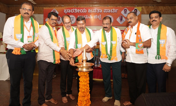 Congressನಿಂದ ರಾಜ್ಯದಲ್ಲಿ ತುರ್ತು ಪರಿಸ್ಥಿತಿ ಜಾರಿ :ಸಿಮೆಂಟ್‌ ಮಂಜು ಆರೋಪ