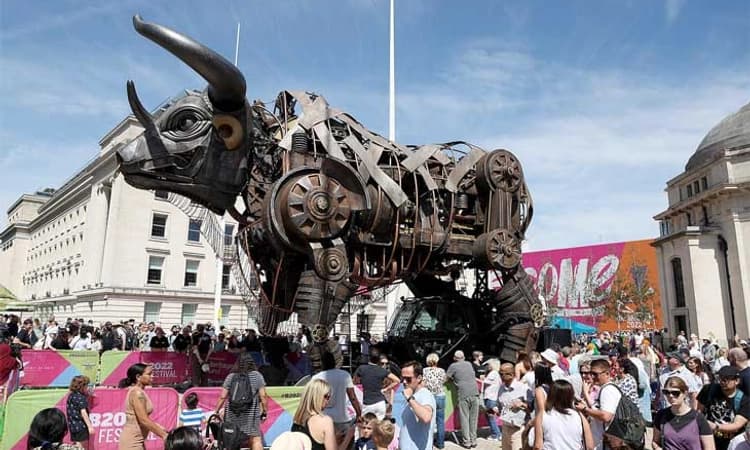 Desi Swara: ಓಝೀ ಎಂಬ &#8220;ಗೂಳಿ&#8217;- ಜನರ ಮನಗೆದ್ದ ಕಾಮನ್‌ವೆಲ್ತ್‌ನ ಲೋಹದ ಪ್ರತಿಮೆ