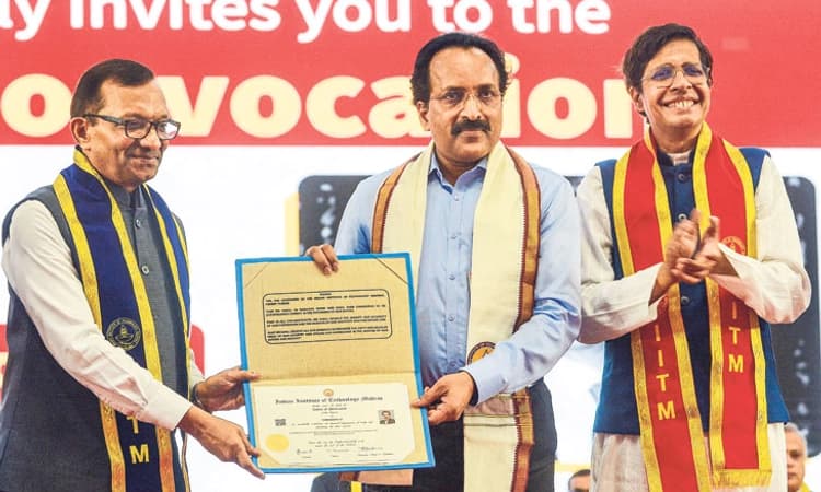 ISRO ಅಧ್ಯಕ್ಷರಿಗೆ ನಿವೃತ್ತಿ ಅಂಚಿನಲ್ಲಿ ಪಿಎಚ್‌.ಡಿ.; ಈಡೇರಿದ ಕನಸು