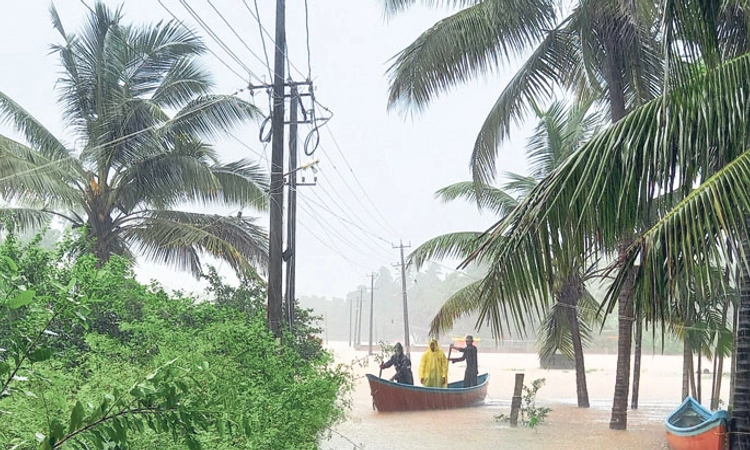 Heavy Rain ಸಾಲ್ಬುಡ, ಅರೆಹೊಳೆಯಲ್ಲಿ ಮತ್ತೆ ನೆರೆ; ಡಿಸಿ ಭೇಟಿ