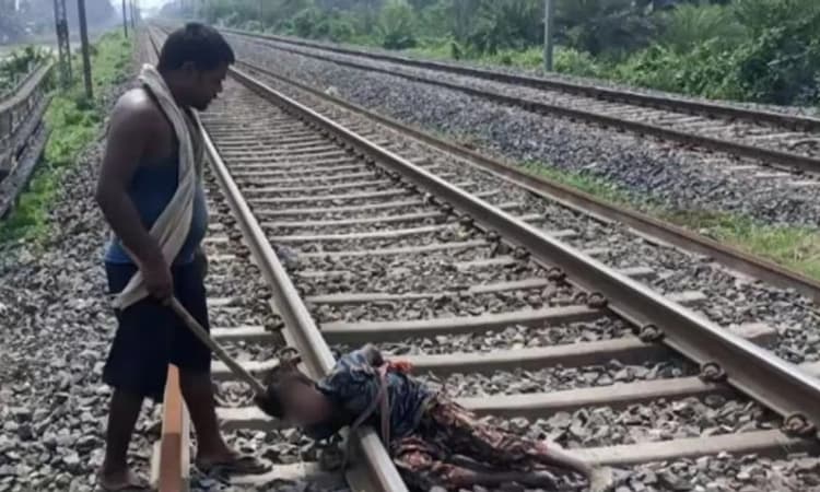 ಬಿಹಾರದಲ್ಲೊಂದು ಅಮಾನುಷ ಕೃತ್ಯ… 12 ವರ್ಷದ ಬಾಲಕನನ್ನು ರೈಲು ಹಳಿಗೆ ಕಟ್ಟಿಹಾಕಿ ಥಳಿತ