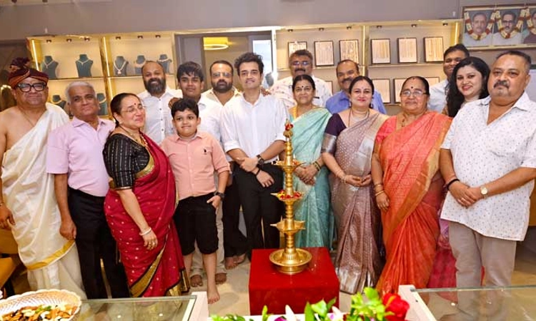 RG Jewels: ವಿನೂತನ ಸ್ವರ್ಣಾಭರಣಗಳ ಮಳಿಗೆ “ಆರ್‌ಜಿ ಜುವೆಲ್ಸ್‌’ ಉದ್ಘಾಟನೆ