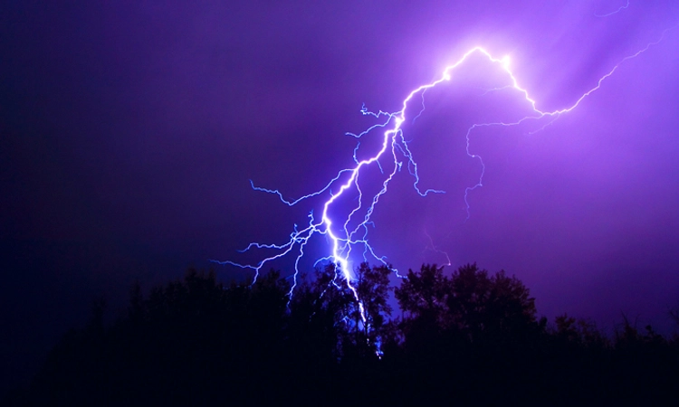 Lightning: ಉತ್ತರ ಪ್ರದೇಶದದಲ್ಲಿ ಸಿಡಿಲು ಬಡಿದು ಒಂದೇ ದಿನ 38 ಕ್ಕೂ ಹೆಚ್ಚು ಜನ ಮೃತ್ಯು…