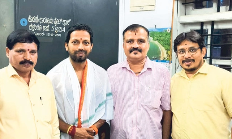 Kukke Subrahmanya Temple; ತ್ರೋಡೌನ್‌ ಸ್ಪೆಷಲಿಸ್ಟ್‌ ರಾಘವೇಂದ್ರ ಮಹಾಭಿಷೇಕ ಸೇವೆ