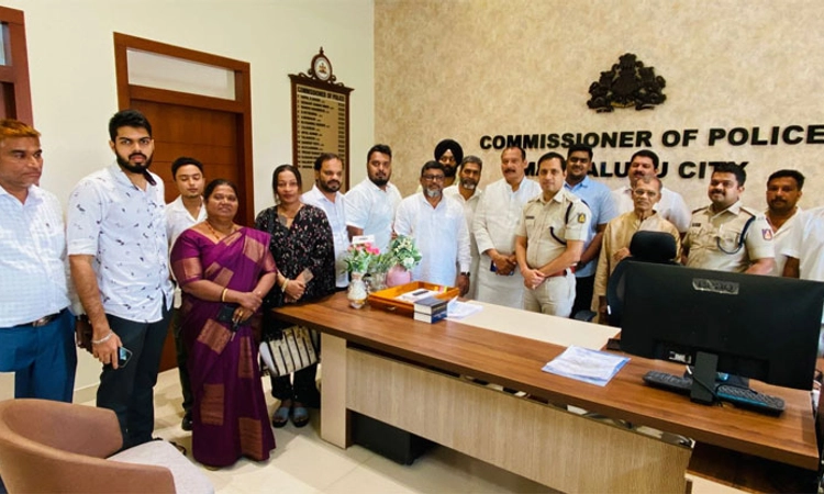 BJP ಶಾಸಕ, ಸಂಸದರ ಮೇಲೆ ಕ್ರಮಕ್ಕೆ ಕಾಂಗ್ರೆಸ್‌ ಆಗ್ರಹ; ನಗರದ ಪೊಲೀಸ್‌ ಆಯುಕ್ತರಿಗೆ ದೂರು