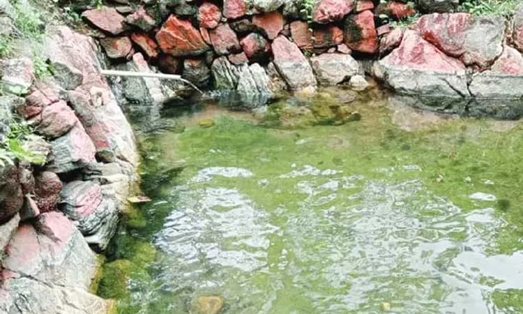 ಬಂದಾರು:ಬತ್ತಿದ್ದ ಬಿಸಿನೀರ ಚಿಲುಮೆಗೆ ಮತ್ತೆ ಜೀವ- ದಿನಕ್ಕೆ 2 ಬಾರಿ ನೀರಿನ ಉಷ್ಣತೆ ಪರೀಕ್ಷೆ