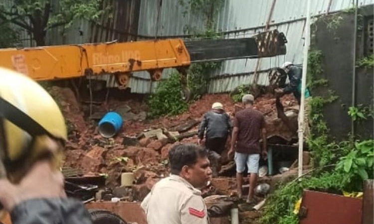 Panaji ಭಾರೀ ಮಳೆ; ಗೋಡೆ ಕುಸಿದು ಮೂವರು ಕಾರ್ಮಿಕರ ಸಾವು