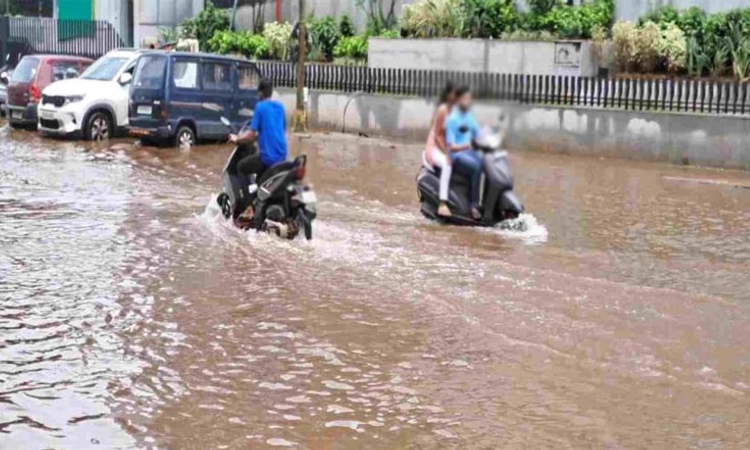 Panaji ಭಾರೀ ಮಳೆ: ಹಲವೆಡೆ ಪ್ರವಾಹ ಸ್ಥಿತಿ; ವಾಹನ ಸವಾರರ ಪರದಾಟ