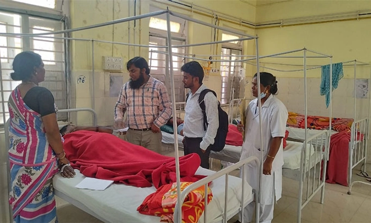 Gundlupete; ಅಂತ್ಯಕ್ರಿಯೆಗೆ ತೆರಳಿದ ವೇಳೆ ಹೆಜ್ಜೇನು ದಾಳಿ: 19 ಮಂದಿ ಆಸ್ಪತ್ರೆಗೆ