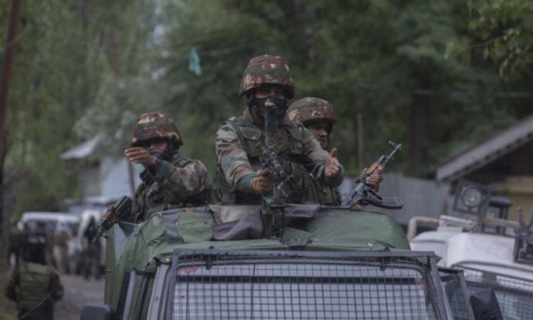 Kulgam: ಕಾಶ್ಮೀರದಲ್ಲಿ ಸೇನೆ-ಉಗ್ರರ ನಡುವೆ ಗುಂಡಿನ ಚಕಮಕಿ; ಓರ್ವ ಯೋಧ ಹುತಾತ್ಮ