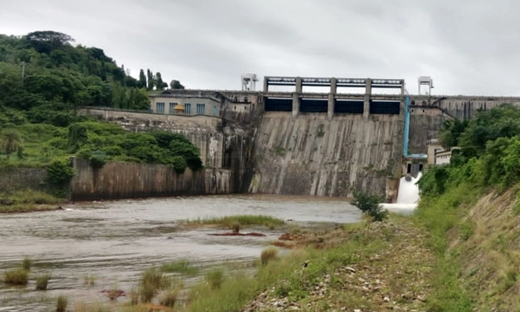 Shimoga; ಬಂದ್‌ ಆಗದ ತಳಭಾಗದ ಗೇಟ್‌: ವ್ಯರ್ಥವಾಗುತ್ತಿದೆ ಭದ್ರಾ ಜಲಾಶಯದ ನೀರು