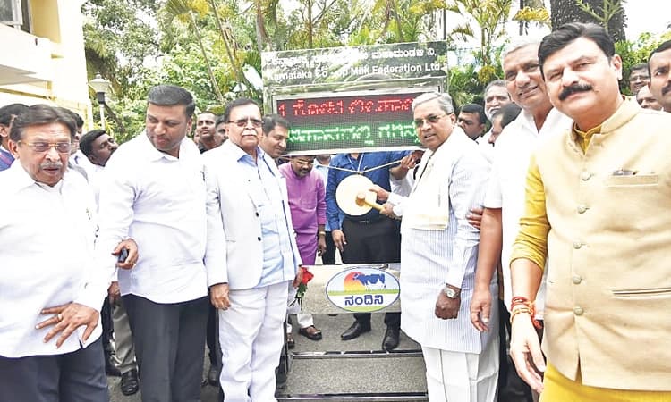 KMF ಹಾಲಿನ ಹೊಳೆ: ನಿತ್ಯ 1 ಕೋಟಿ ಲೀಟರ್‌!-ಕೆಎಂಎಫ್ ಇತಿಹಾಸದಲ್ಲೇ ದಾಖಲೆ ಕ್ಷೀರ ಸರಬರಾಜು