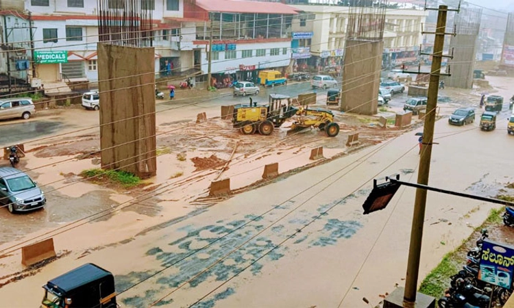 Traffic Jam: ಬಿ.ಸಿ.ರೋಡು-ಕಲ್ಲಡ್ಕ ಮಧ್ಯೆ ಹದಗೆಟ್ಟ ಹೆದ್ದಾರಿ