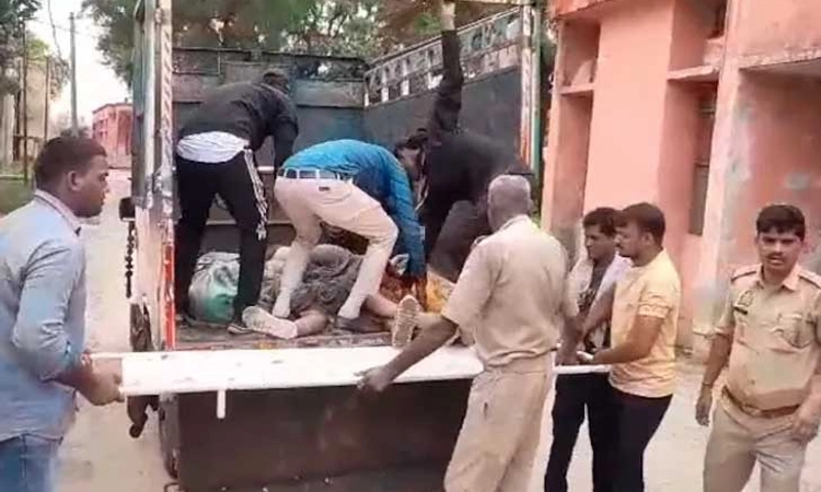 Uttar Pradesh: ಸತ್ಸಂಗ ಕಾರ್ಯಕ್ರಮದಲ್ಲಿ ಕಾಲ್ತುಳಿತ-ಮಕ್ಕಳು ಸೇರಿ 50 ಮಂದಿ ದುರ್ಮರಣ