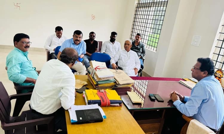 Sagara: ತಮ್ಮ ವ್ಯಾಪ್ತಿಯಲ್ಲೇ ಕೆಲಸ ಮಾಡಲು ವಿಎಗಳಿಗೆ ಸೂಚನೆ; ಕಾಗೋಡು ಆಗ್ರಹ