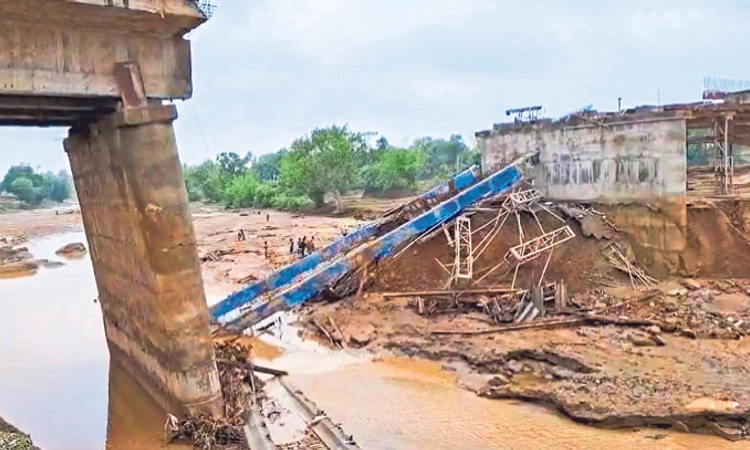 Bihar, ಬಳಿಕ ಝಾರ್ಖಂಡ್‌ನ‌ಲ್ಲಿ ಸೇತುವೆಯೊಂದರ ಗರ್ಡರ್‌ ಕುಸಿತ