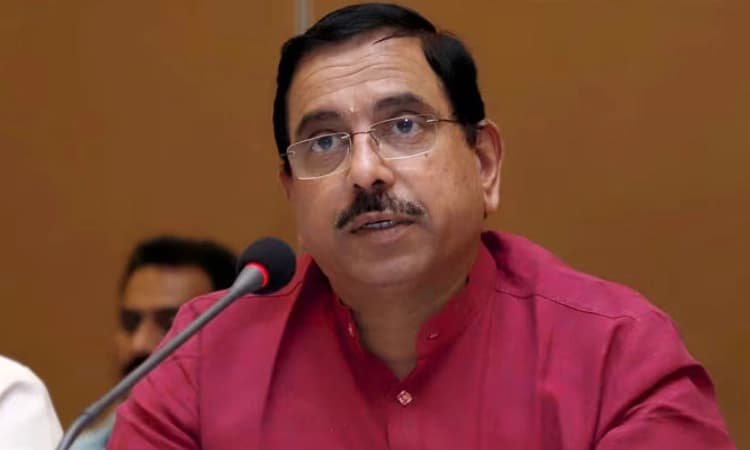 Valmiki Corporation case: ನೈತಿಕ ಹೊಣೆ ಹೊತ್ತು ಸಿಎಂ ರಾಜೀನಾಮೆ ನೀಡಲಿ: ಪ್ರಹ್ಲಾದ ಜೋಶಿ