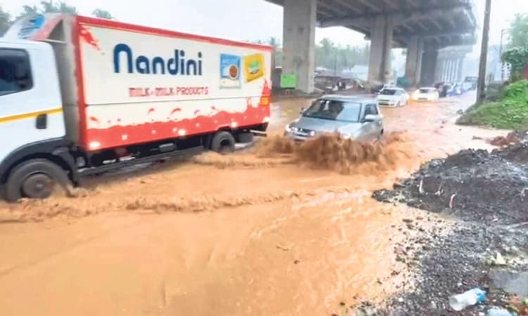 Highway ಕಾಮಗಾರಿ ಅವ್ಯವಸ್ಥೆ: ಕಲ್ಲಡ್ಕದಲ್ಲಿ ಕೃತಕ ನೆರೆ ಸೃಷ್ಟಿ!