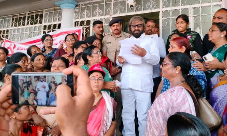 ಸರಕಾರ ನಿಮ್ಮ ಜೊತೆಗಿದೆ, ಅಂಗನವಾಡಿ ಕಾರ್ಯಕರ್ತರು ಆತಂಕ ಪಡಬೇಕಾಗಿಲ್ಲ: ಸಚಿವ ಈಶ್ವರ ಖಂಡ್ರೆ