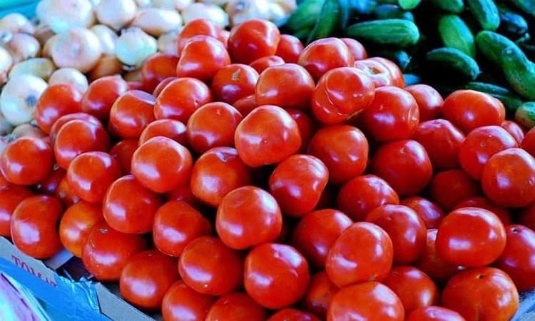 Pakistan ಜನರು ಕಂಗಾಲು-ಒಂದು ಕೆಜಿ ಟೊಮೆಟೋ ಬೆಲೆ 200, ಲಿಂಬೆಹಣ್ಣು ಕೆಜಿಗೆ 480 ರೂ.!