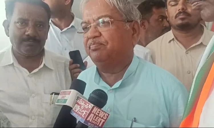 Holalkere: ರಾಜ್ಯ ಸರ್ಕಾರ ಬೆಲೆ ಏರಿಕೆ ನೀತಿ ಖಂಡಿಸಿ ಗೋವಿಂದ ಕಾರಜೋಳ ಆಕ್ರೋಶ