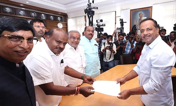 ಕೇಂದ್ರ ಸಚಿವ ಎಚ್‌ಡಿಕೆ ಬಳಿ ಅಭಿವೃದ್ಧಿ ಯೋಜನೆಗಳ ಪಟ್ಟಿ ಇಟ್ಟ ಸ್ಪೀಕರ್‌ ಖಾದರ್‌