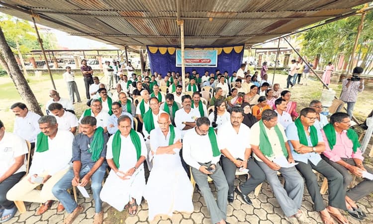 Agriculture ಡಿಪ್ಲೊಮಾ ಕಾಲೇಜು ಉಳಿಸಲು ಹೋರಾಟ