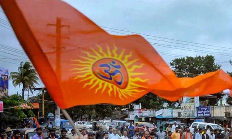 ಘೋಷಣೆ ಕೂಗಿದ ಕಾರ್ಯಕರ್ತರನ್ನು ಚೂರಿ ಇರಿದು ಹತ್ಯೆಗೆ ಯತ್ನ; ವಿ.ಹಿಂ.ಪ. ಬಜರಂಗದಳ ಖಂಡನೆ