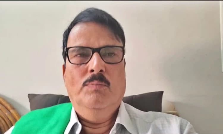 ಕಬ್ಬಿನ ಬಾಕಿ ಹಣ ಬಡ್ಡಿ ಸಮೇತ ರೈತರಿಗೆ ಪಾವತಿಸಲು ಕ್ರಮ ಕೈಗೊಳ್ಳಿ: ಕುರುಬೂರು ಶಾಂತಕುಮಾರ