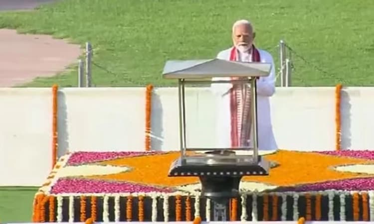 Modi 3.0; ಪ್ರಮಾಣ ವಚನಕ್ಕೂ ಮುನ್ನ ಮಹಾತ್ಮ ಗಾಂಧಿ, ವಾಜಪೇಯಿ ಸ್ಮಾರಕಕ್ಕೆ ಮೋದಿ ನಮನ