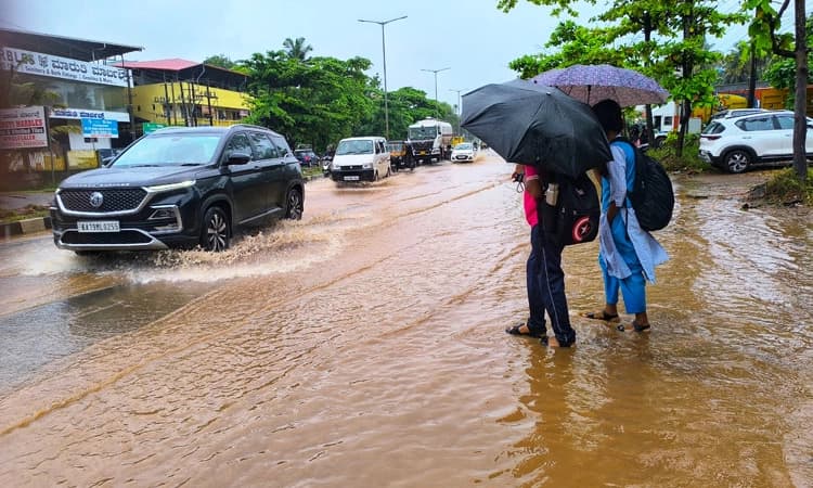 Heavy Rain; ಕರಾವಳಿಯಲ್ಲಿ ಜೂ.9ರಂದು ‘ರೆಡ್‌ ಅಲರ್ಟ್‌’; ಭಾರೀ ಮಳೆ ನಿರೀಕ್ಷೆ