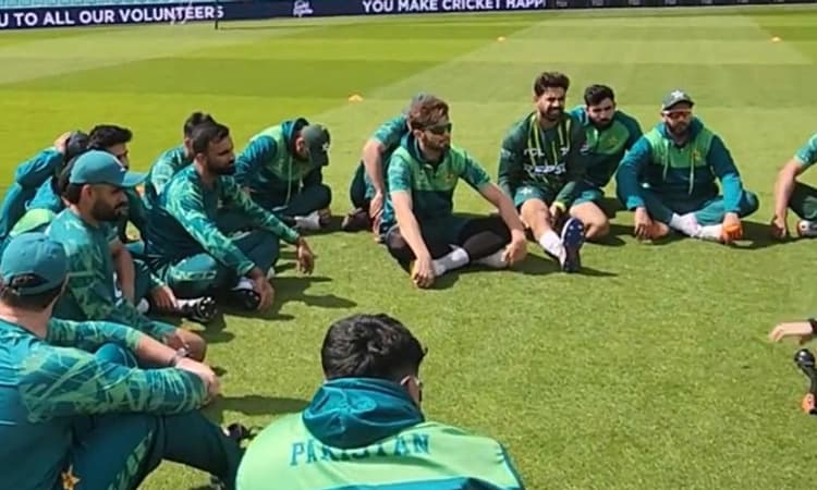 T20 World Cup; ಪಾಕ್‌ ಆಟಗಾರರ ಭೇಟಿಗೆ ದುಬಾರಿ ಶುಲ್ಕ: ಮಾಜಿ ಆಟಗಾರರ ಆಕ್ರೋಶ