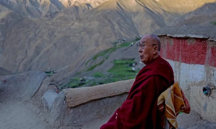 Tibetan ಆಧ್ಯಾತ್ಮಿಕ ನಾಯಕ ದಲೈ ಲಾಮಾ ಚಿಕಿತ್ಸೆಗಾಗಿ ಅಮೆರಿಕಕ್ಕೆ