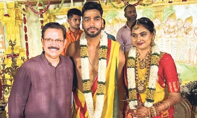 Cricket; ದಾಂಪತ್ಯ ಜೀವನಕ್ಕೆ ಕಾಲಿರಿಸಿದ ಆಲ್‌ರೌಂಡರ್‌ ವೆಂಕಟೇಶ್‌ ಅಯ್ಯರ್‌