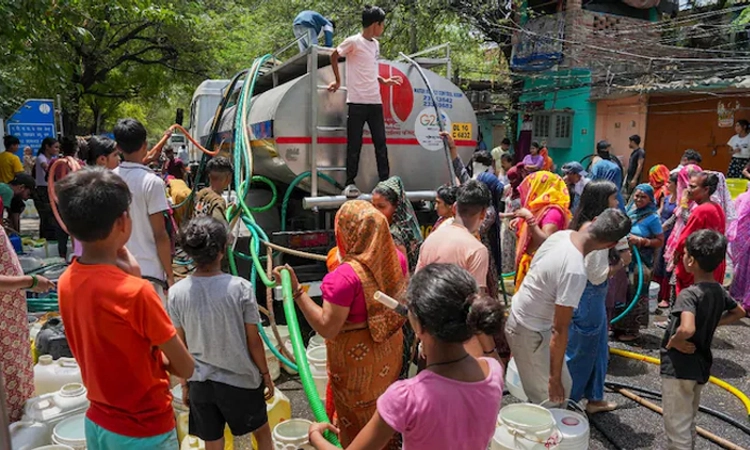 Water Crisis: ಉಲ್ಬಣಗೊಂಡ ನೀರಿನ ಸಮಸ್ಯೆ… ಸುಪ್ರೀಂ ಕೋರ್ಟ್ ಮೊರೆ ಹೋದ ದೆಹಲಿ ಸರಕಾರ