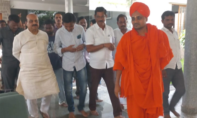 Minister Nagendra ರಾಜೀನಾಮೆ ಪಡೆಯಬೇಕು,ಈಶ್ವರಪ್ಪ ಕೇಸ್‌ನಲ್ಲಿ ಹೀಗಿರಲಿಲ್ಲ: ಬೊಮ್ಮಾಯಿ