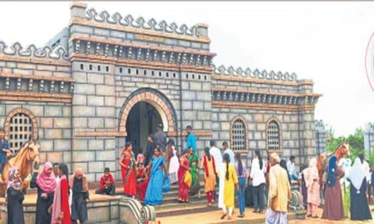 Sangolli Rayanna: ಪ್ರವಾಸಿಗರ ಕಣ್ಮನ ಸೆಳೆಯುತ್ತಿದೆ ರಾಯಣ್ಣನ ಸಂಗೊಳ್ಳಿ